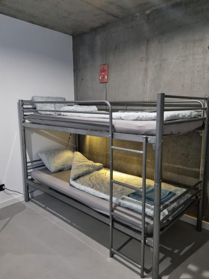 Industrialna Piwnica Hostel Danzica Esterno foto