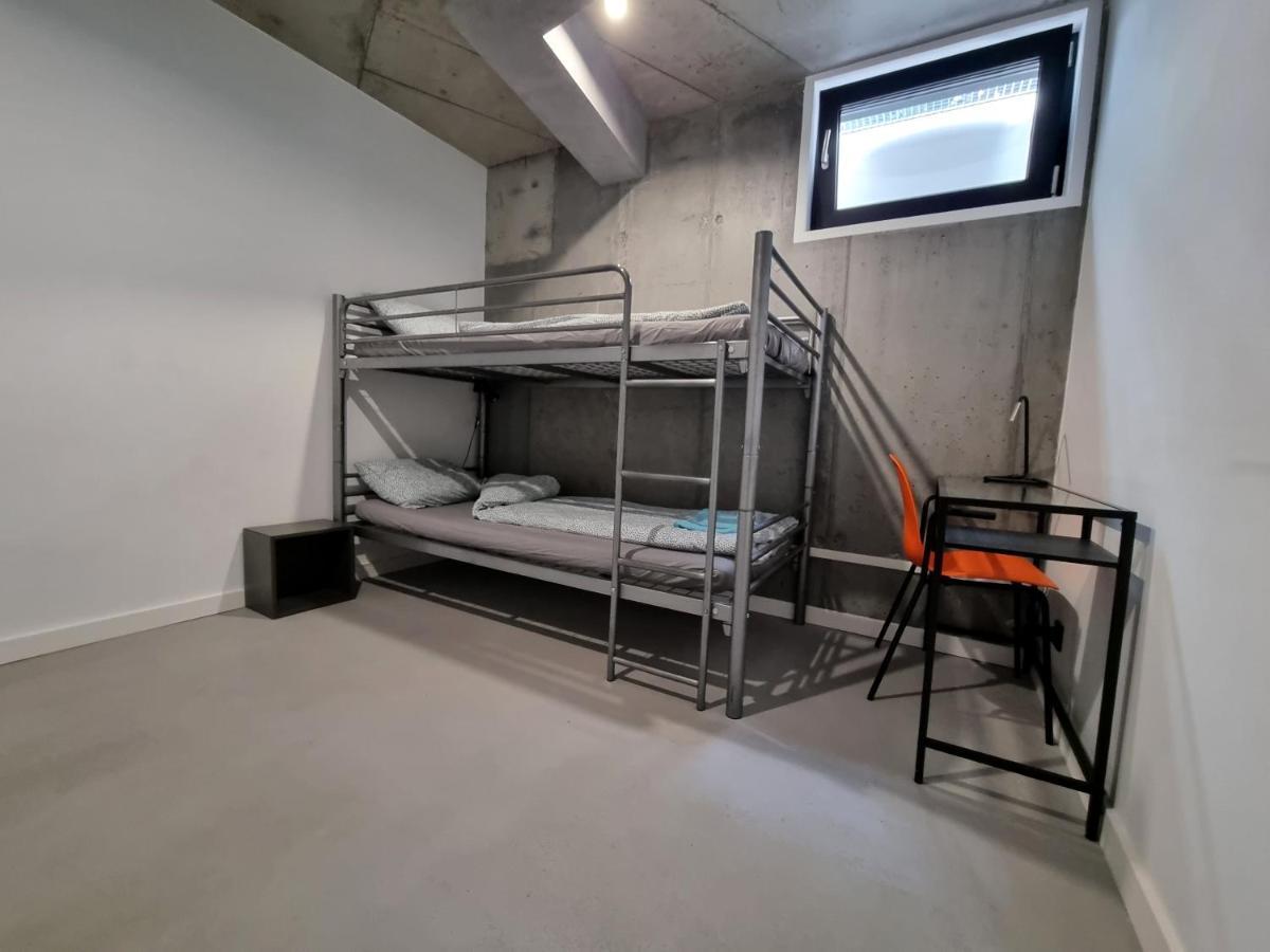Industrialna Piwnica Hostel Danzica Esterno foto